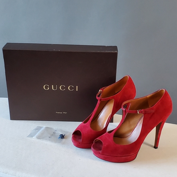Gucci Shoes - Gucci Suede Shoes - GUC